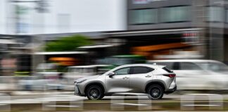 Czy warto kupić Lexus CT 200h?