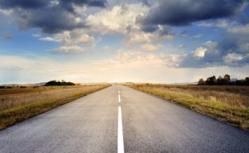 Jak działa auto z napędem hybrydowym?