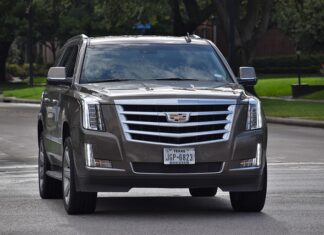 Czy warto kupić Cadillaca CTS?